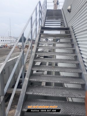 Làm cầu thang sắt tại Thủ Dầu Một