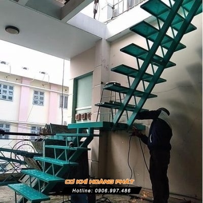 Làm Cầu Thang Sắt Tại Bến Cát Bình Dương
