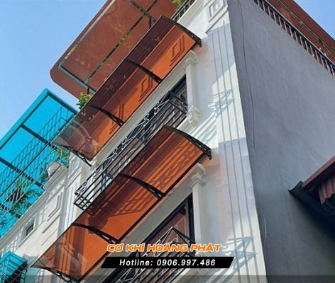 Làm mái nhựa poly lấy sáng tại TPHCM