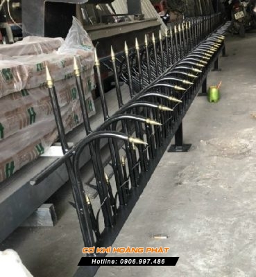 Làm hàng rào chông sắt đặc tại Đồng Nai