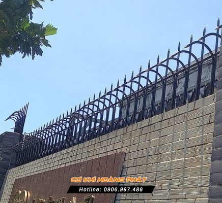Làm hàng rào chông sắt đặc tại Đồng Nai