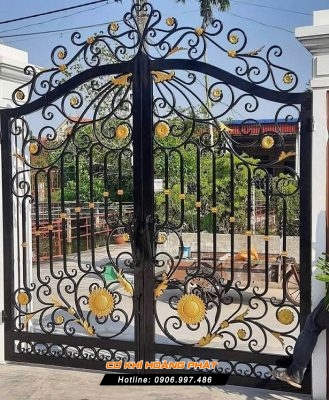 Thi công cửa cổng sắt tại Hóc Môn