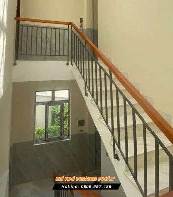 Thi công cầu thang sắt tại quận Tân Phú