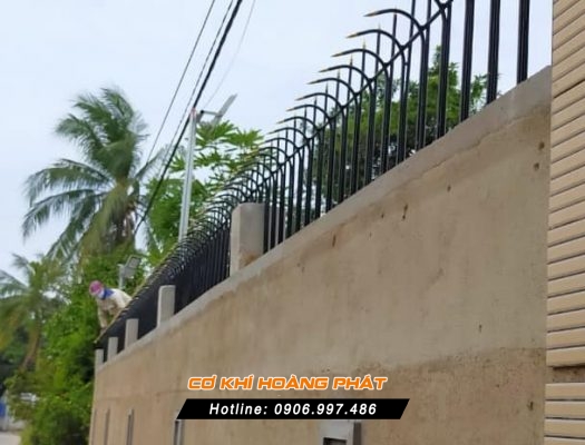 Thi công chông hàng rào sắt đặc tại TPHCM