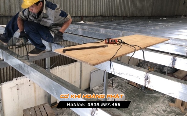 Làm sàn gác lửng tại Quận 10 TPHCM