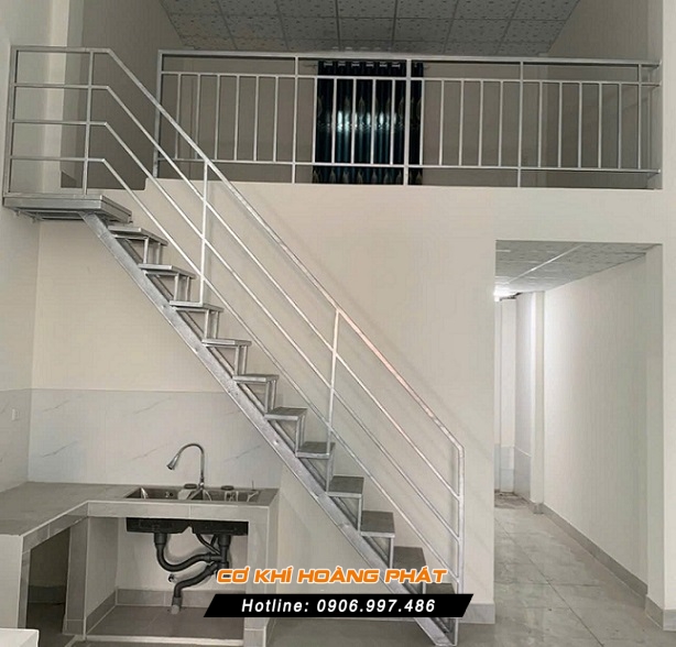 Làm cầu thang sắt tại quận Bình Tân