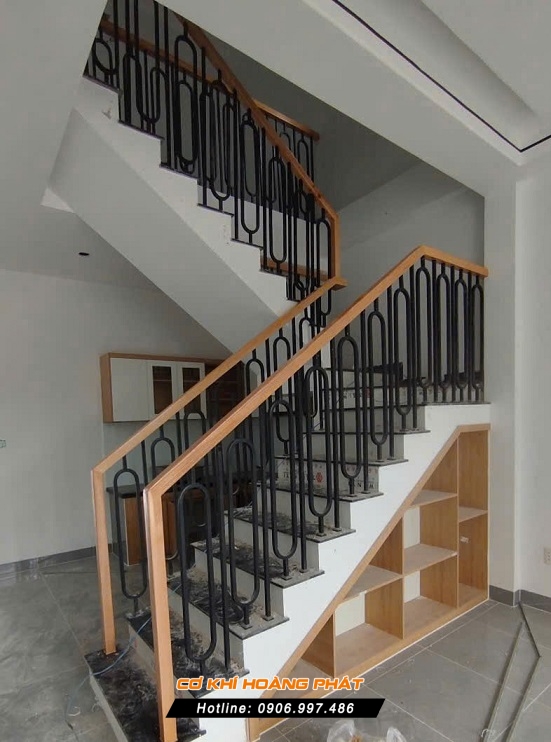 Làm cầu thang sắt tại quận Bình Tân